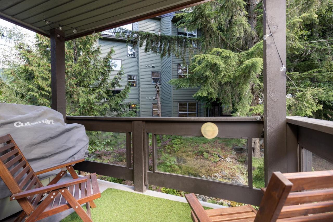 Powderview 12 By Whistler Premier Apartment Bagian luar foto
